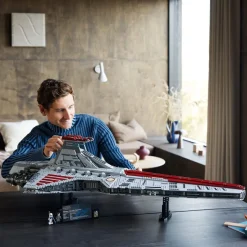 LEGO Le croiseur d’assaut de classe Venator de la République 75367