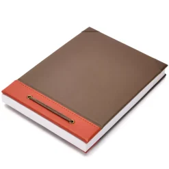 Mini journal réplique du livre d'aventures, Là-haut